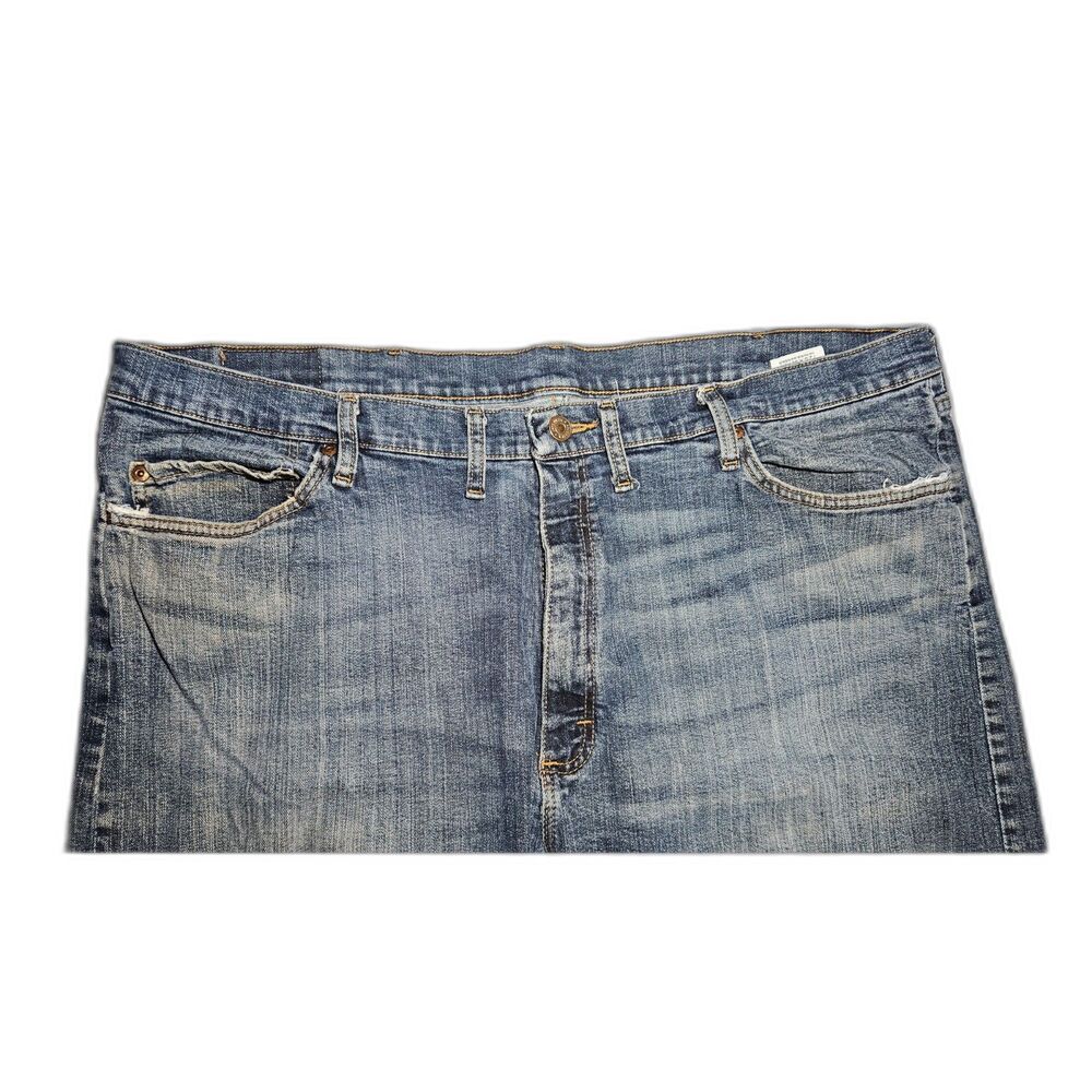 Wrangler Premium Quality Men's Jeans 44x30 Blue Distressed Straight Leg Denim - Picture 3 of 7